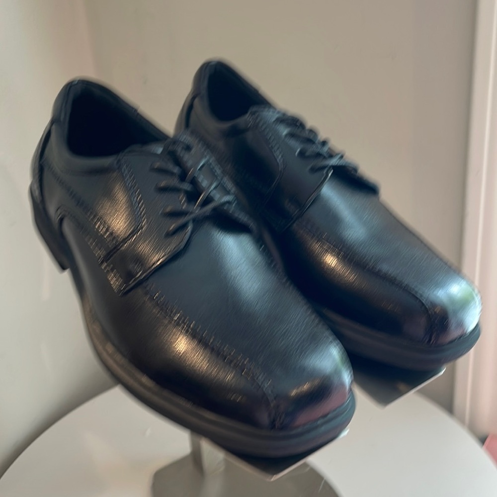 Men’s Oxford Leather Upper Restaurant Slip and Oil Resistant NEW Sizes available